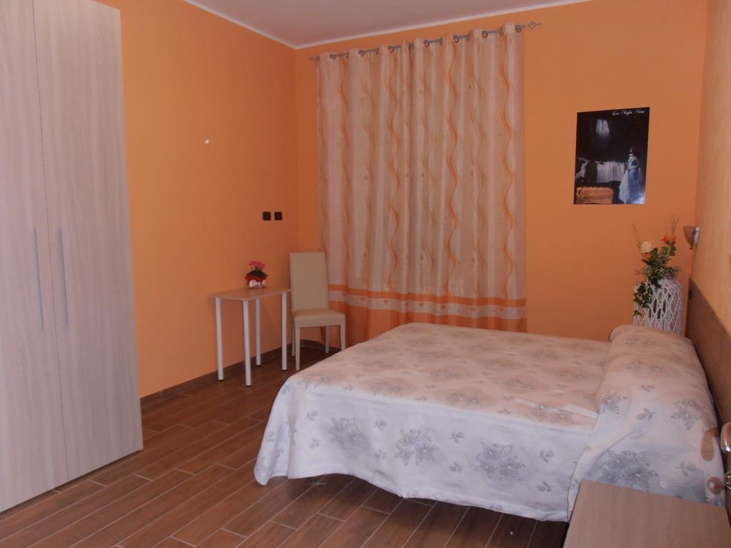 Hotel La Casa Dei Nonni à Torre Orsina Extérieur photo
